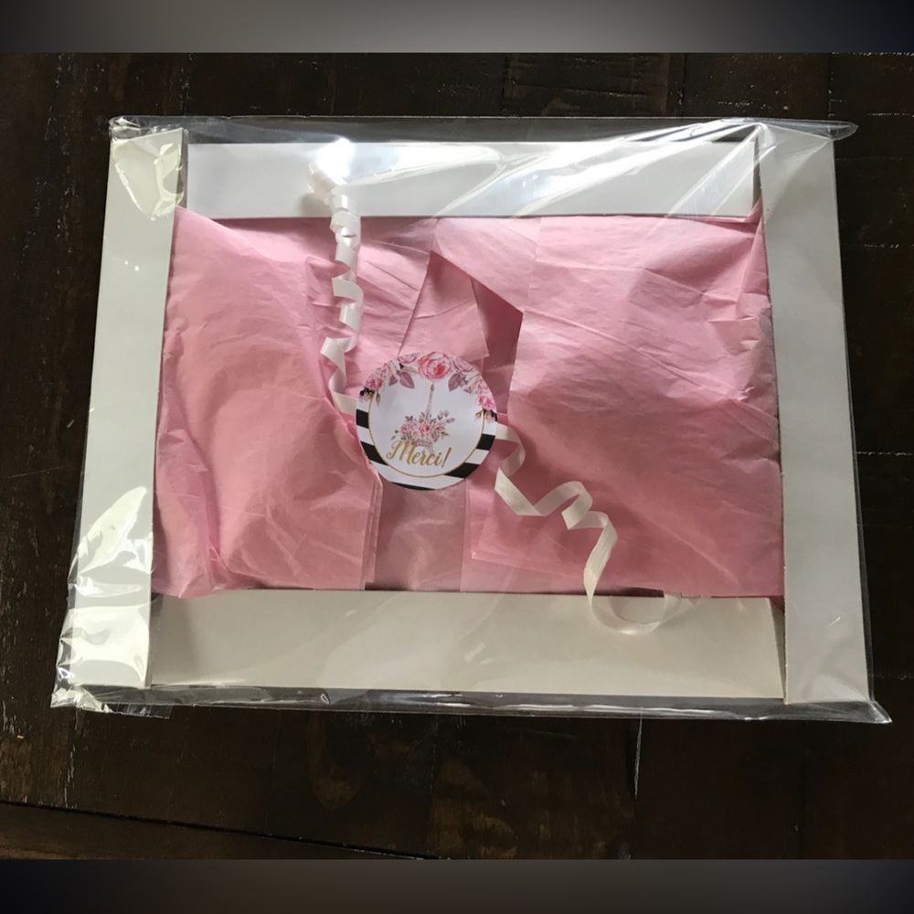 PINK Victoria's Secret Red Lace‎ Trim Top - Picture 7 of 7